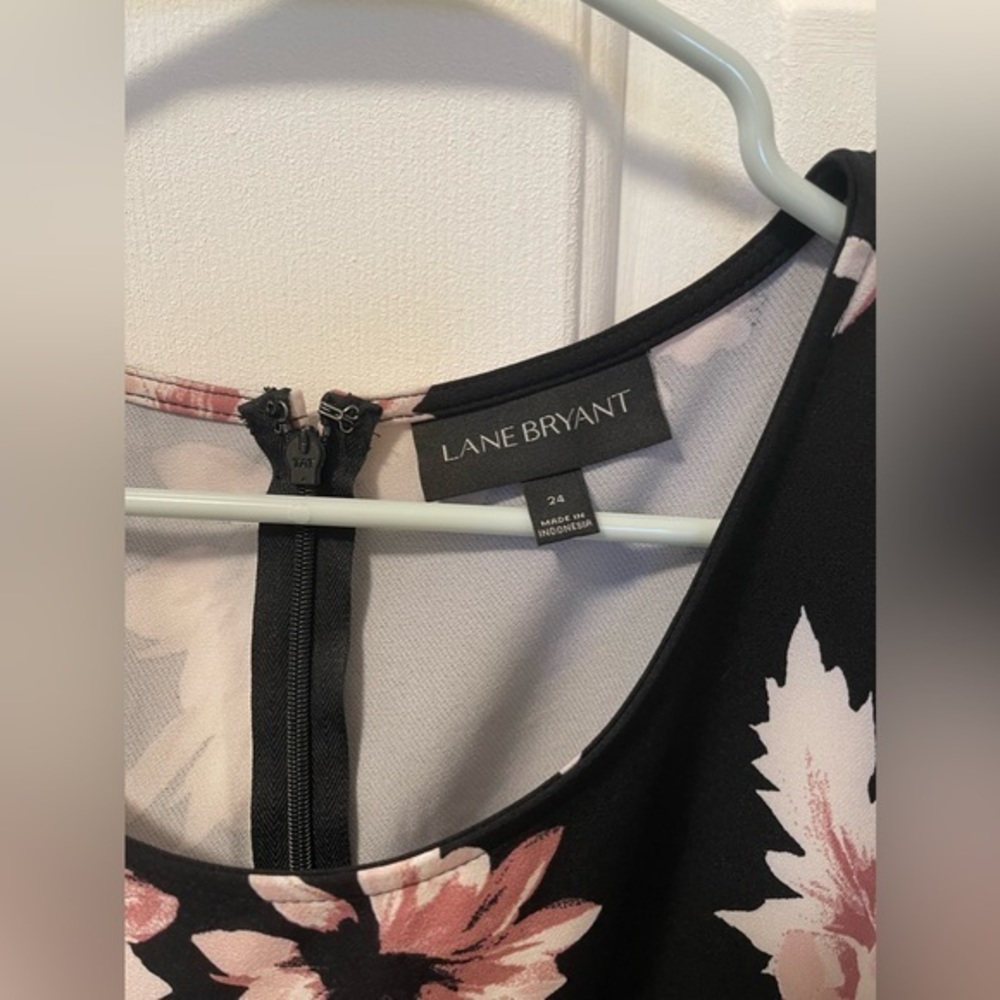Lane Bryant Size 24 Beautiful Black And Pink Floral Dress - Picture 7 of 7